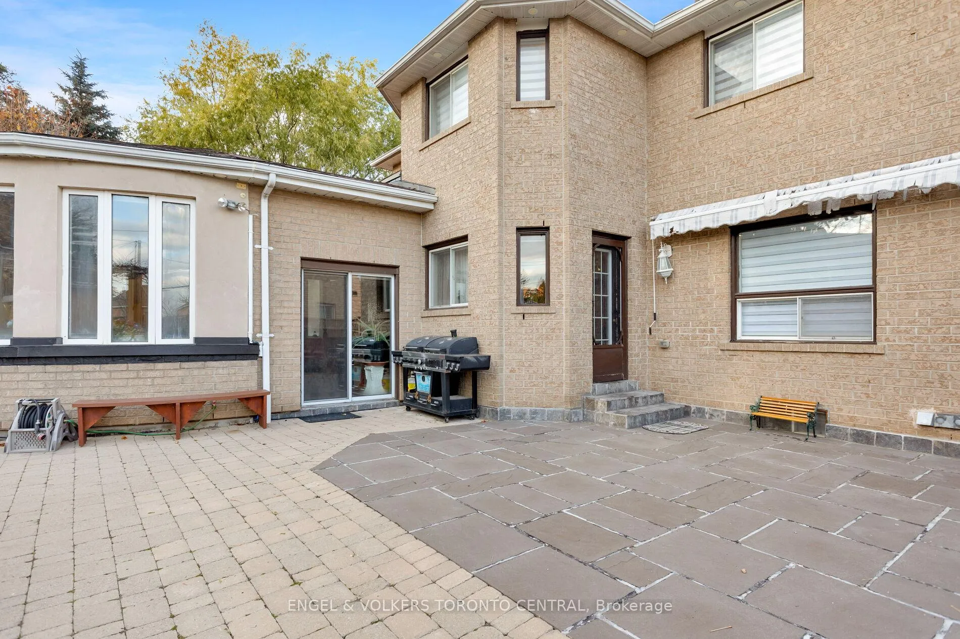 Photo 22 of 144 Claremont Lane, Vaughan, West Woodbridge — HOMEH