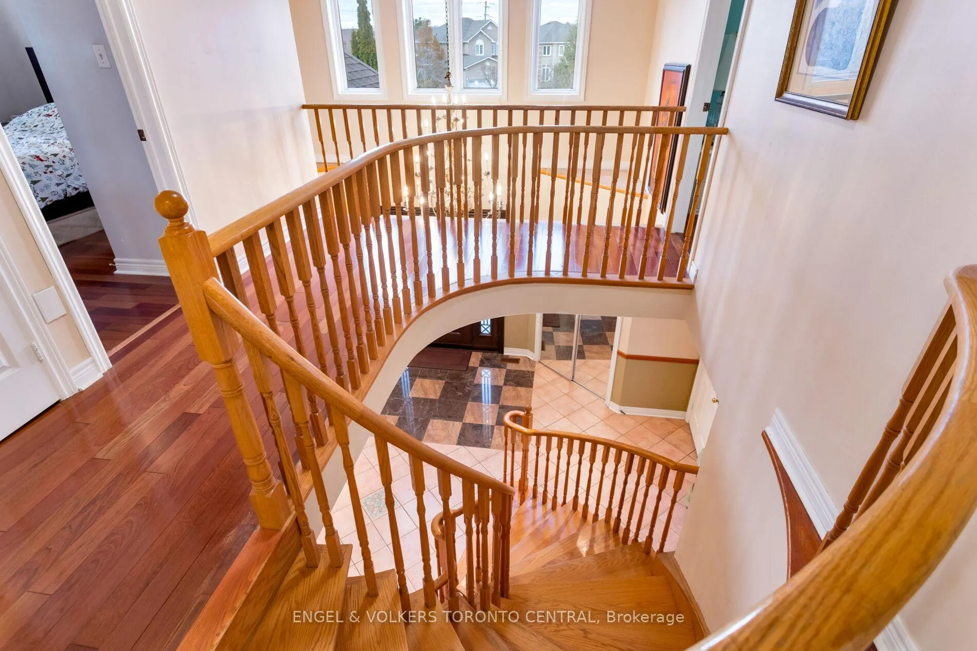 Photo 26 of 144 Claremont Lane, Vaughan, West Woodbridge — HOMEH