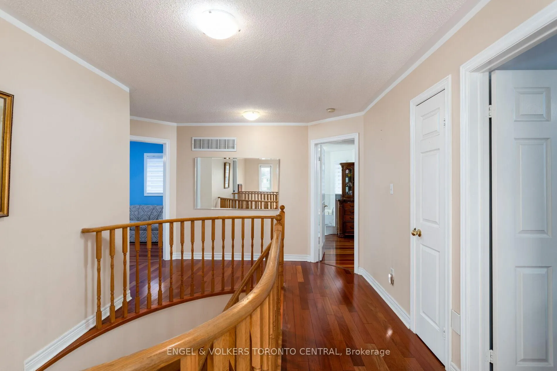 Photo 27 of 144 Claremont Lane, Vaughan, West Woodbridge — HOMEH
