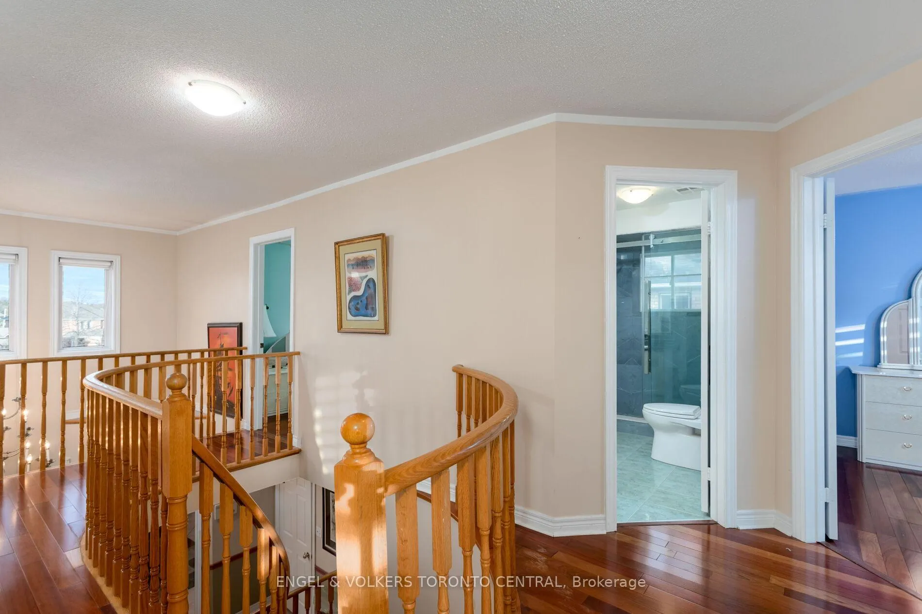 Photo 31 of 144 Claremont Lane, Vaughan, West Woodbridge — HOMEH