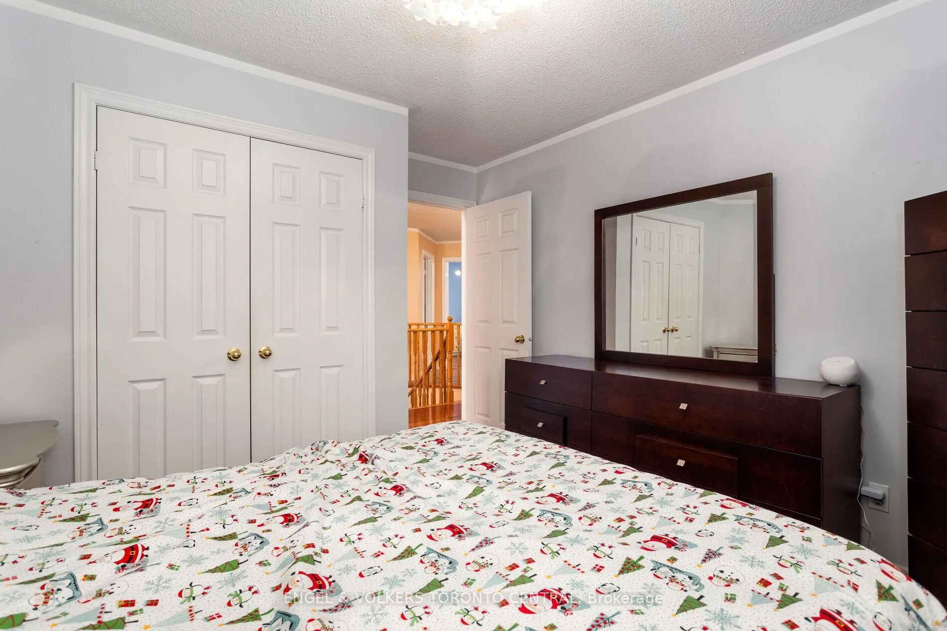 Photo 36 of 144 Claremont Lane, Vaughan, West Woodbridge — HOMEH