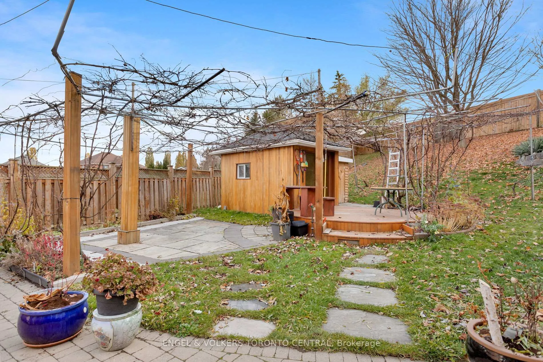 Photo 46 of 144 Claremont Lane, Vaughan, West Woodbridge — HOMEH