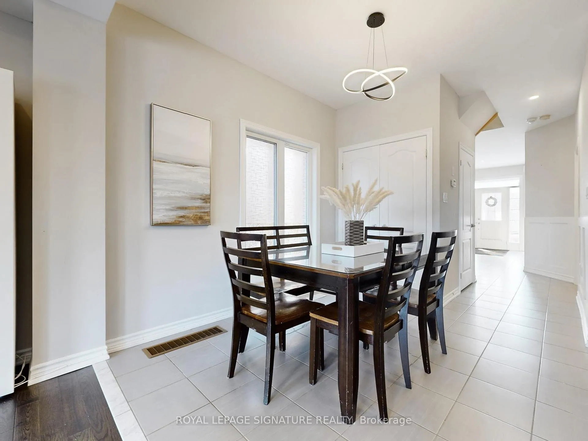Photo 14 of 27 Michael Cummings Court, Uxbridge — HOMEH