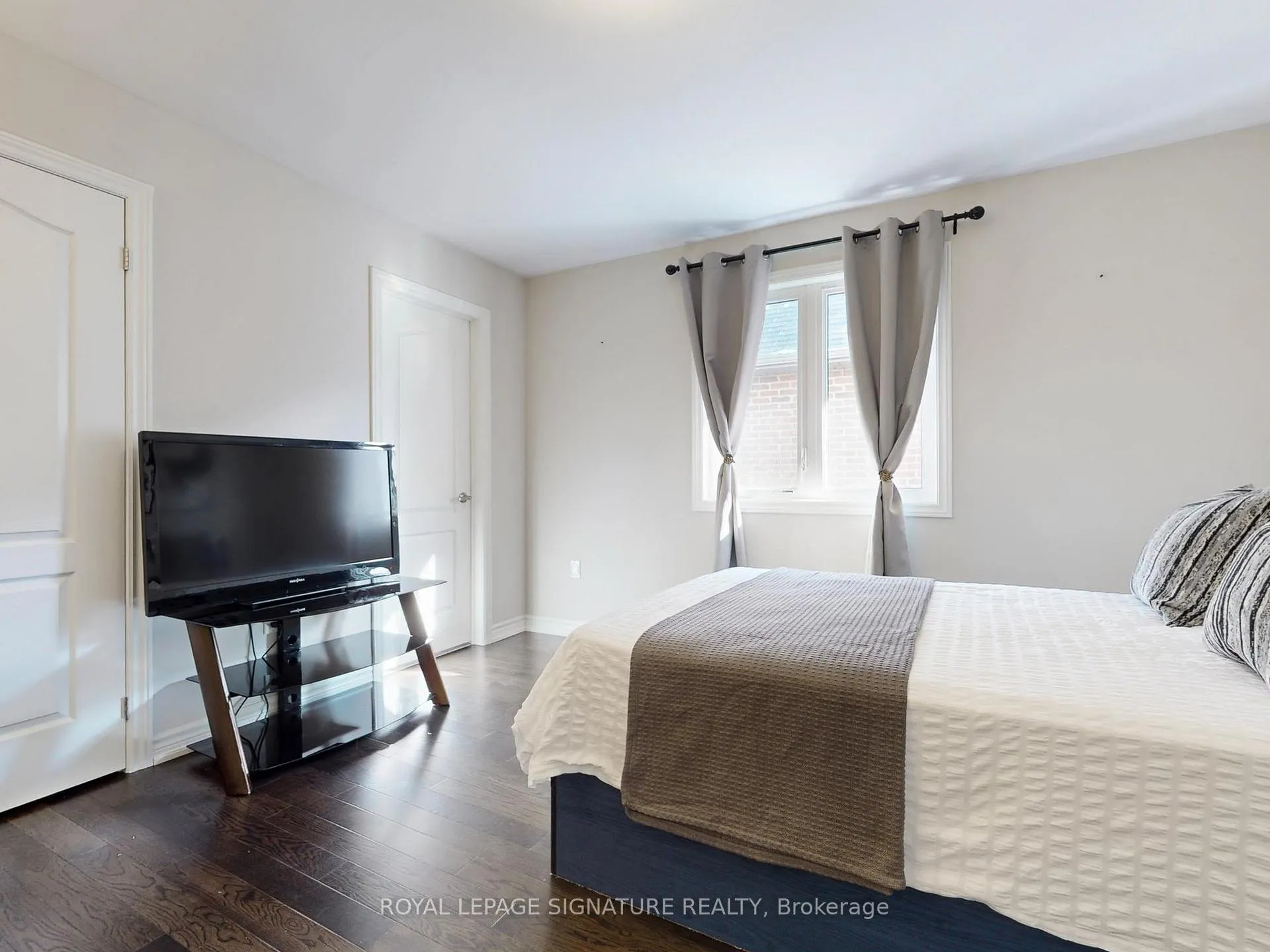 Photo 24 of 27 Michael Cummings Court, Uxbridge — HOMEH