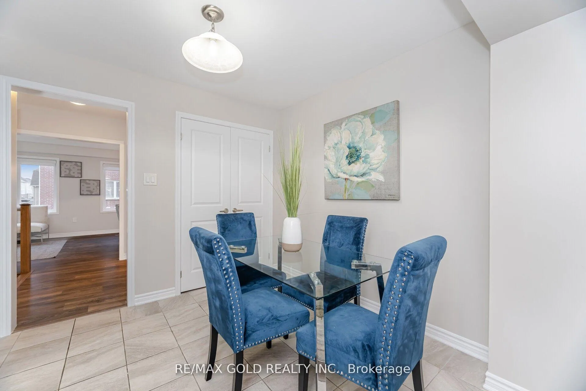 Photo 11 of 75 Baycliffe Crescent, Brampton, Northwest Brampton — HOMEH