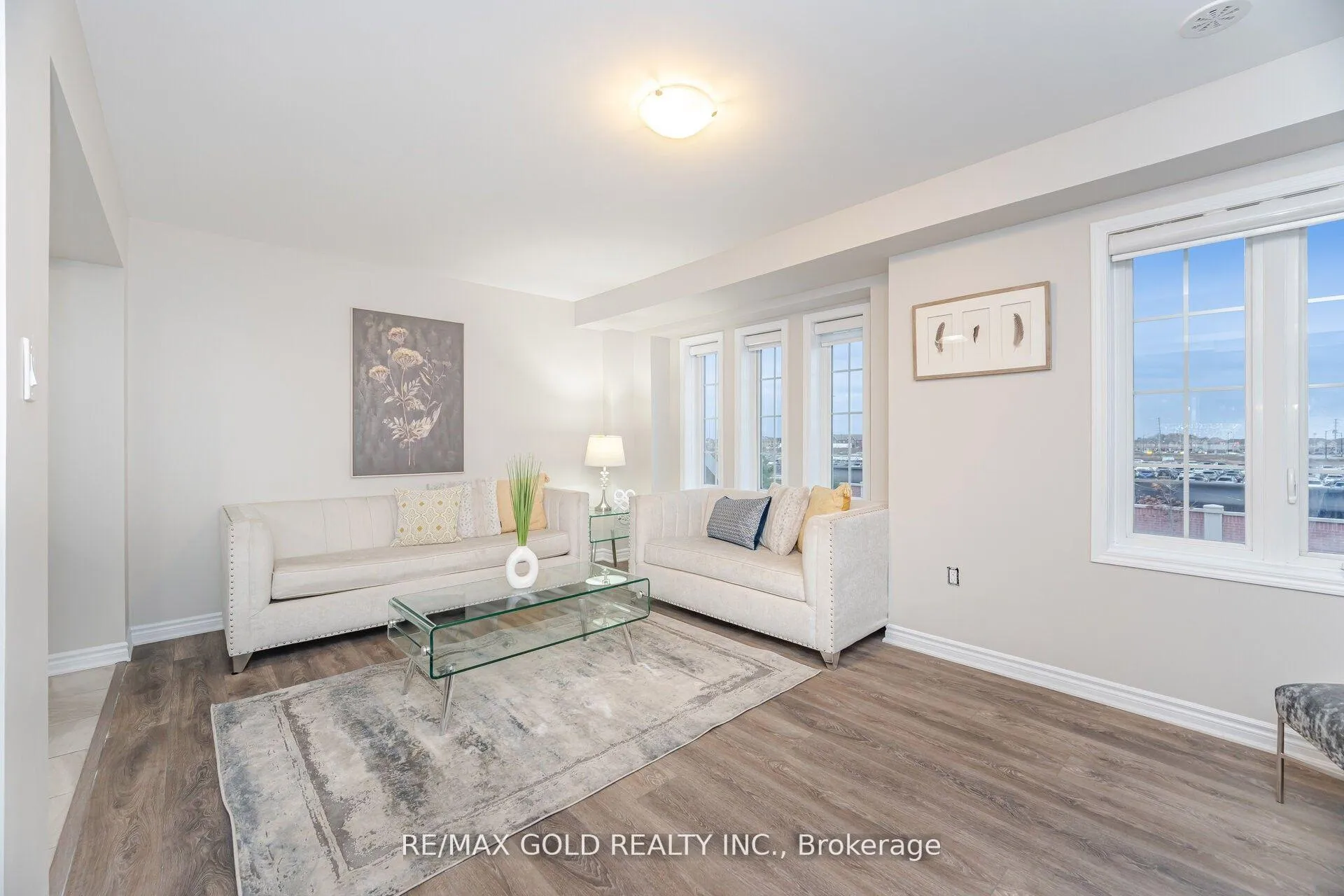 Photo 13 of 75 Baycliffe Crescent, Brampton, Northwest Brampton — HOMEH