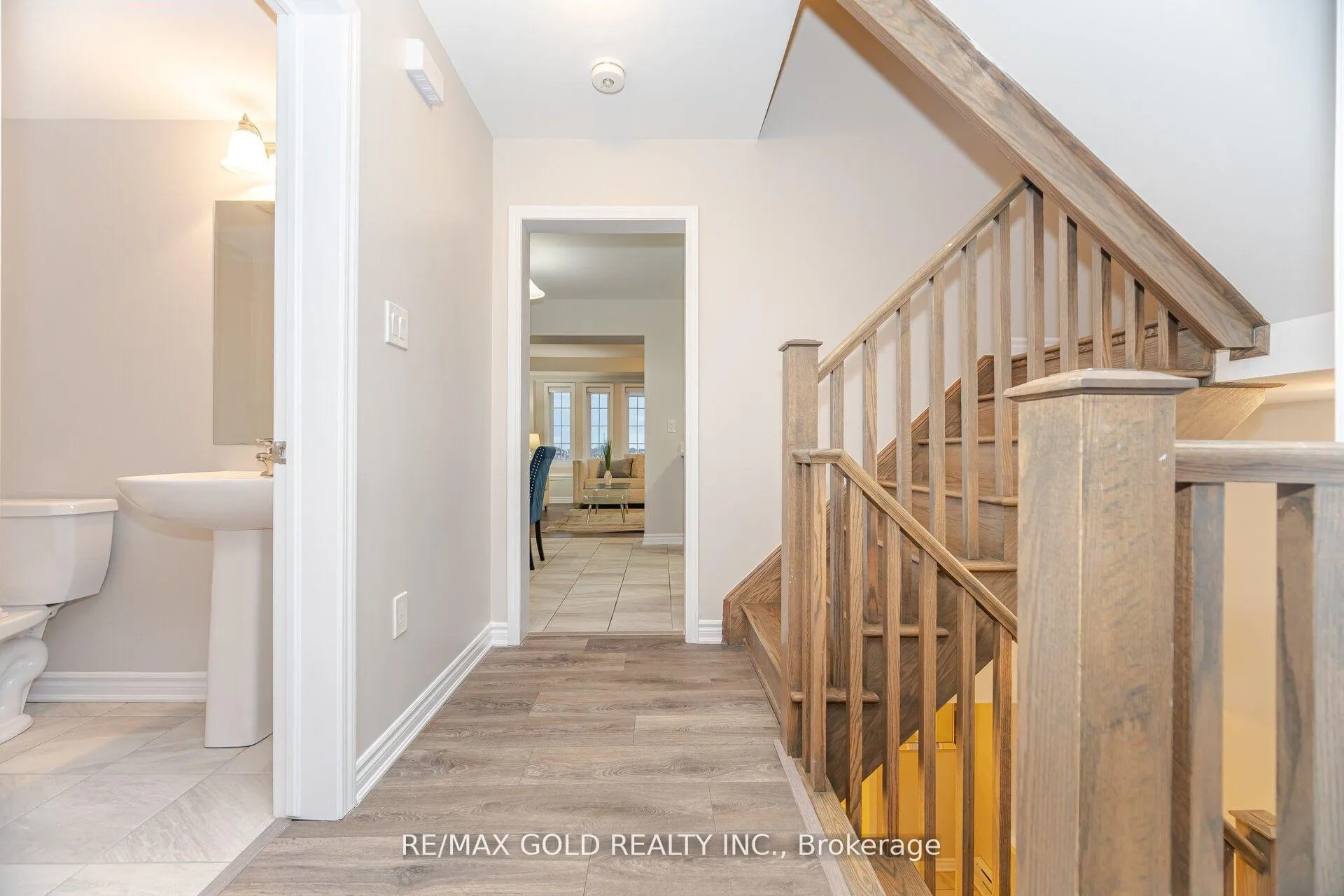 Photo 16 of 75 Baycliffe Crescent, Brampton, Northwest Brampton — HOMEH