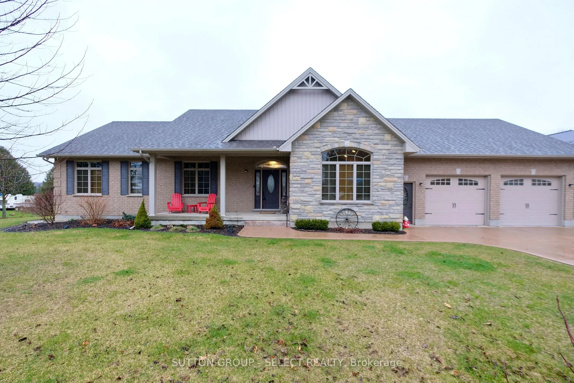 Photo 2 of 7284 Calvert Drive, Strathroy-Caradoc, Rural Strathroy-Caradoc — HOMEH