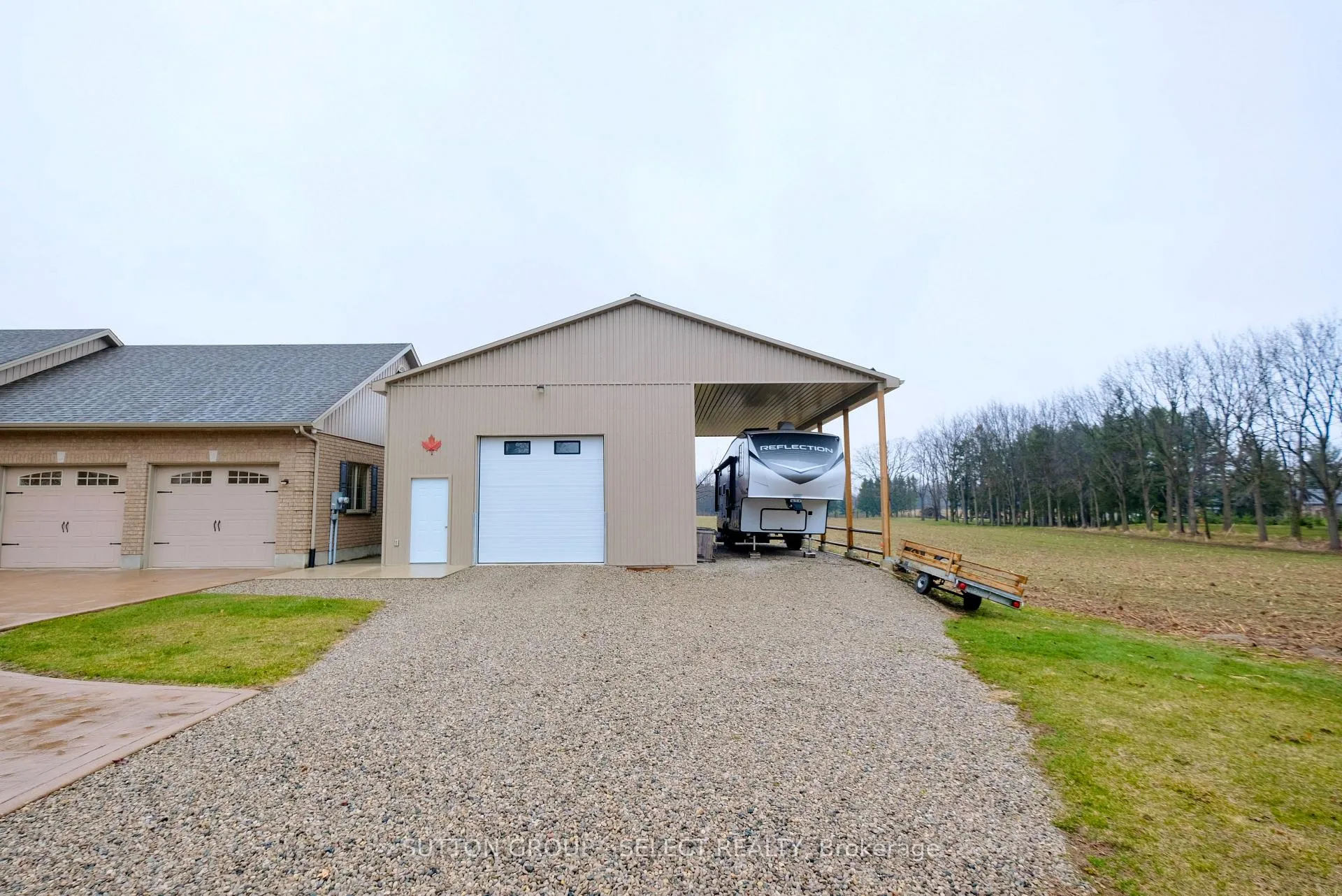 Photo 3 of 7284 Calvert Drive, Strathroy-Caradoc, Rural Strathroy-Caradoc — HOMEH