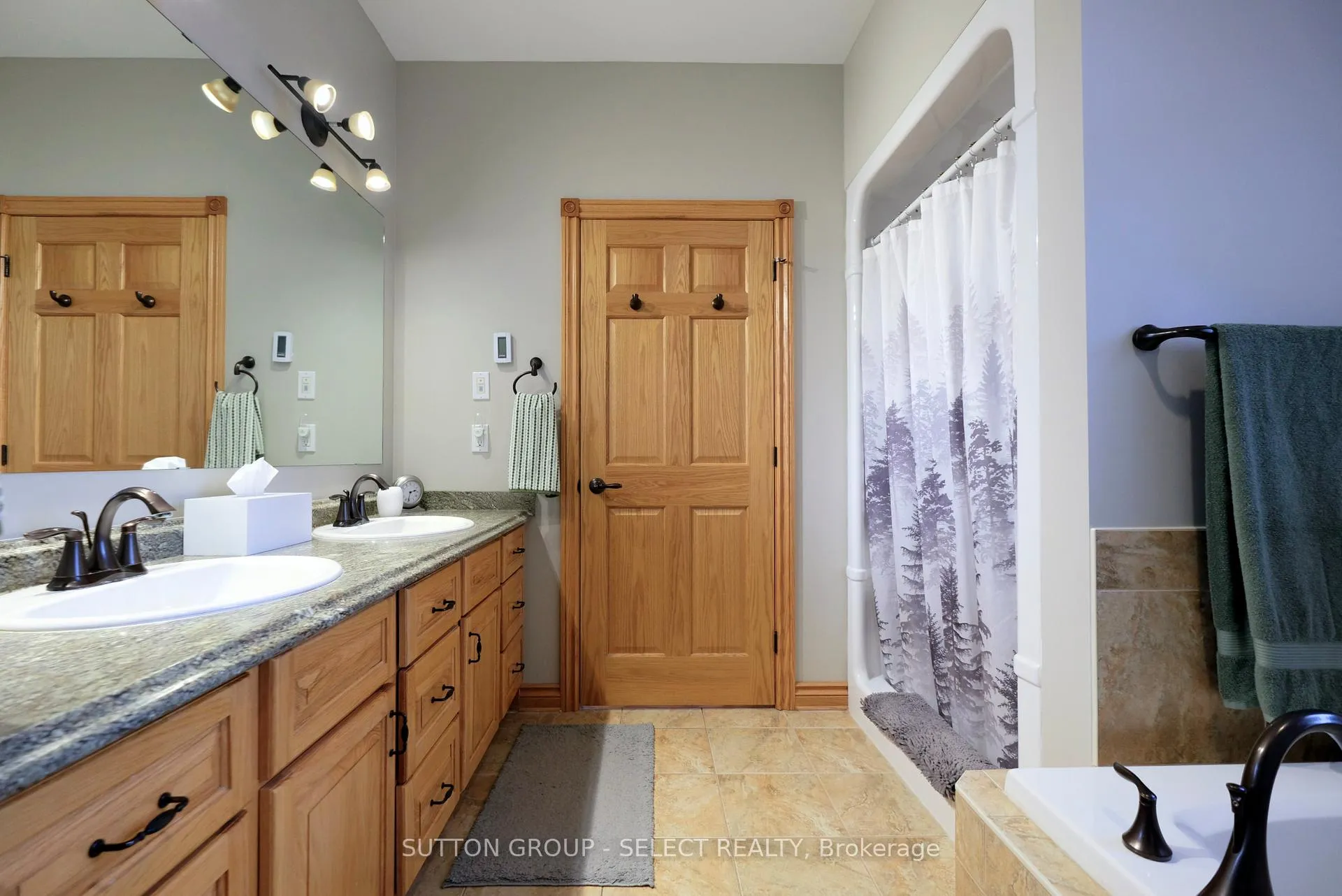 Photo 17 of 7284 Calvert Drive, Strathroy-Caradoc, Rural Strathroy-Caradoc — HOMEH