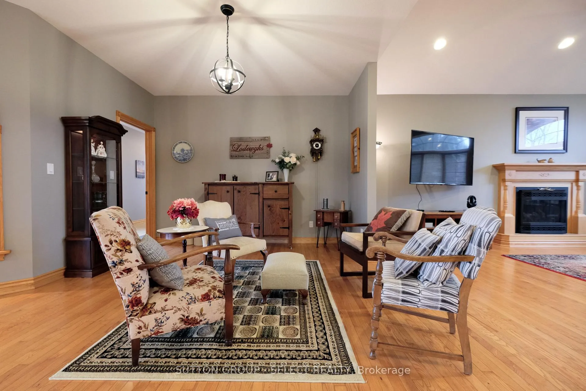Photo 20 of 7284 Calvert Drive, Strathroy-Caradoc, Rural Strathroy-Caradoc — HOMEH