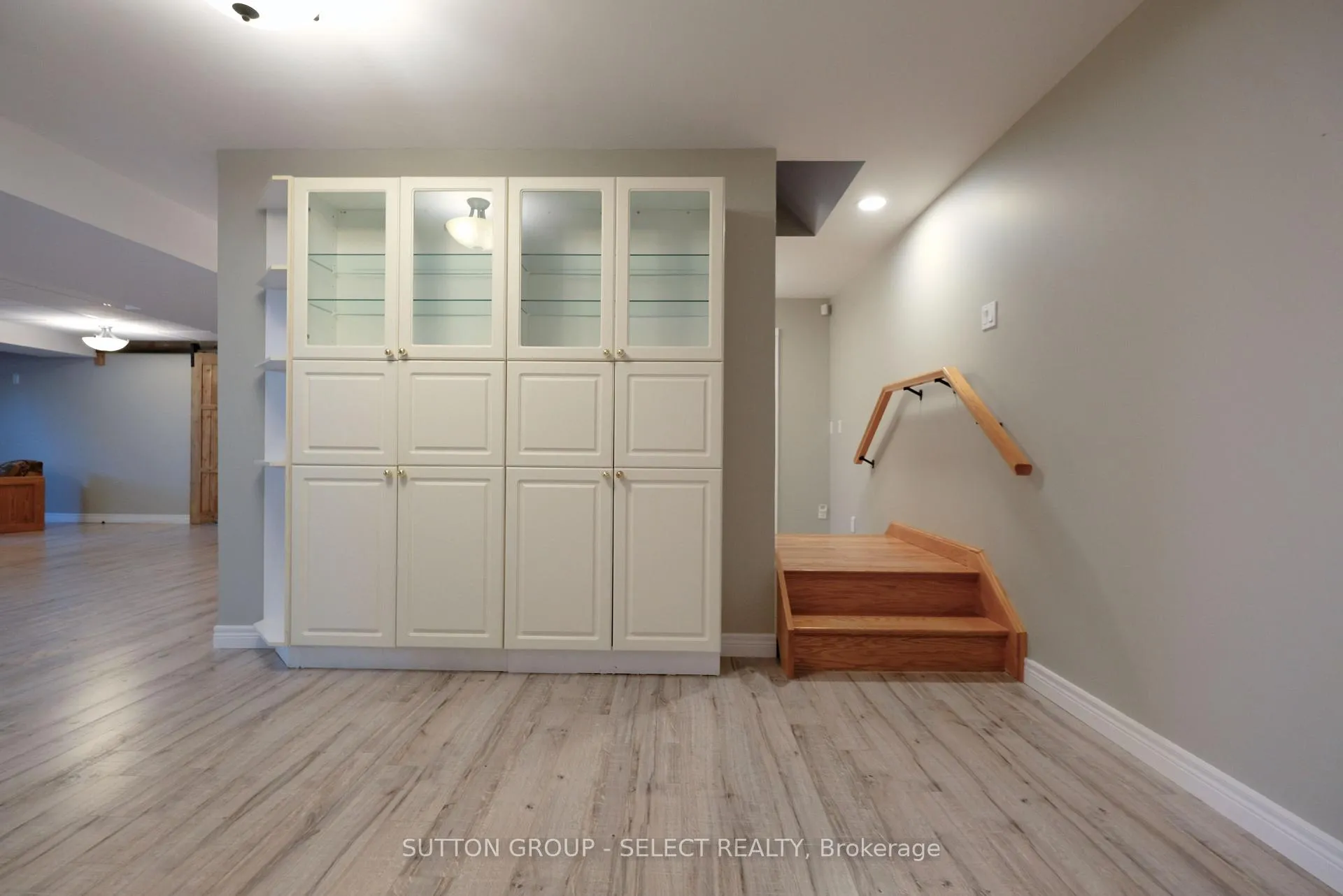 Photo 23 of 7284 Calvert Drive, Strathroy-Caradoc, Rural Strathroy-Caradoc — HOMEH