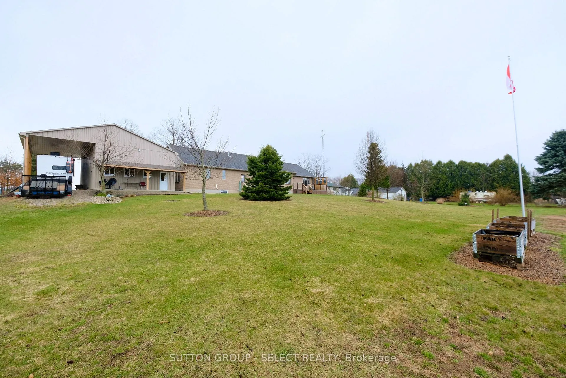Photo 30 of 7284 Calvert Drive, Strathroy-Caradoc, Rural Strathroy-Caradoc — HOMEH