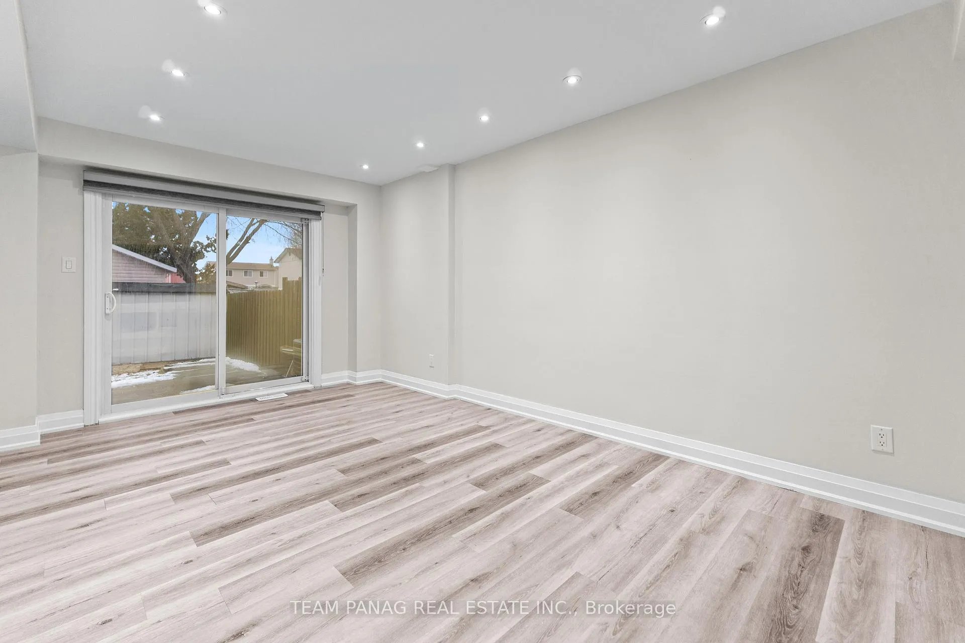 Photo 7 of 1 Golden Gate Drive, Brampton, Northgate — HOMEH