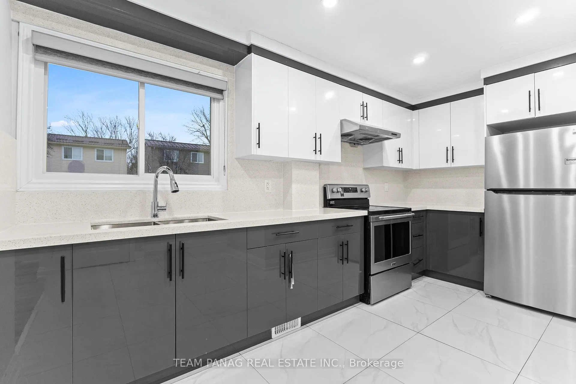 Photo 10 of 1 Golden Gate Drive, Brampton, Northgate — HOMEH
