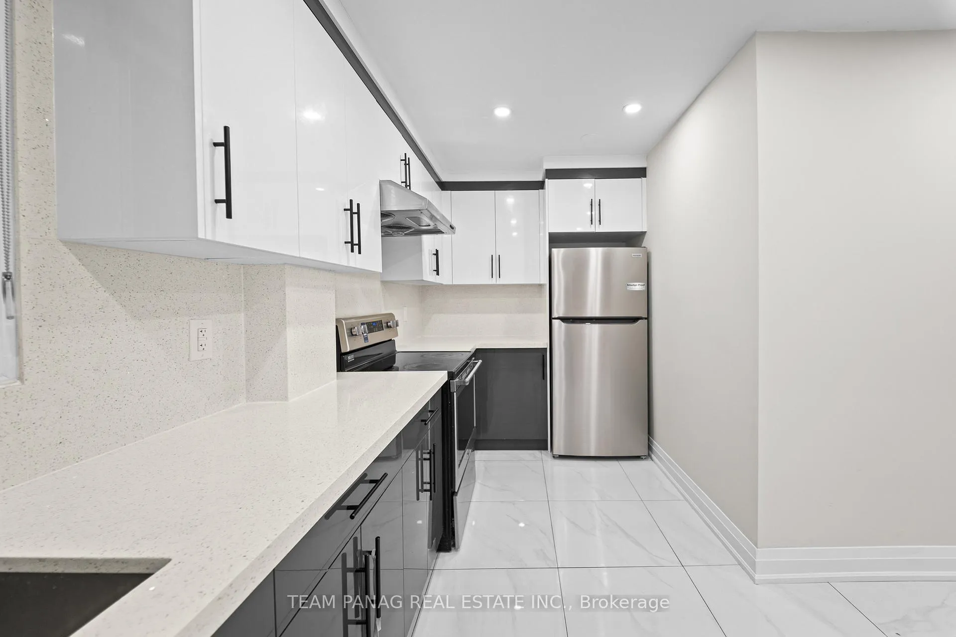 Photo 12 of 1 Golden Gate Drive, Brampton, Northgate — HOMEH