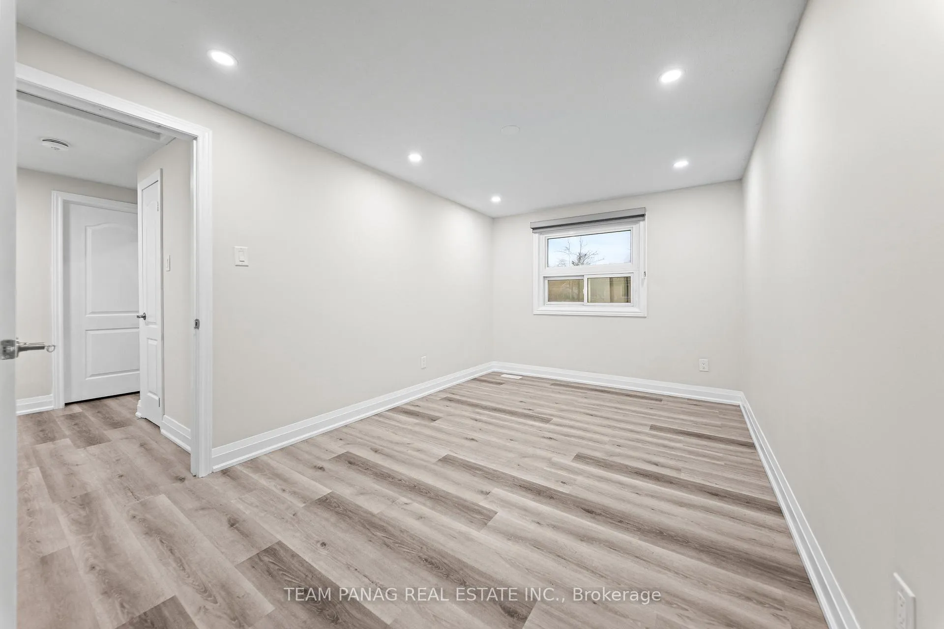 Photo 18 of 1 Golden Gate Drive, Brampton, Northgate — HOMEH