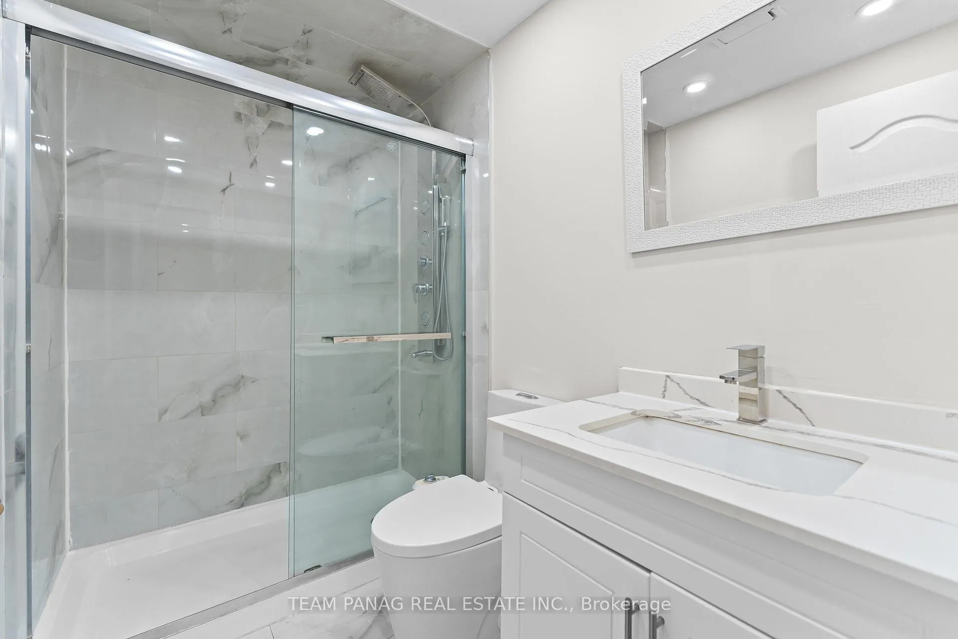 Photo 20 of 1 Golden Gate Drive, Brampton, Northgate — HOMEH