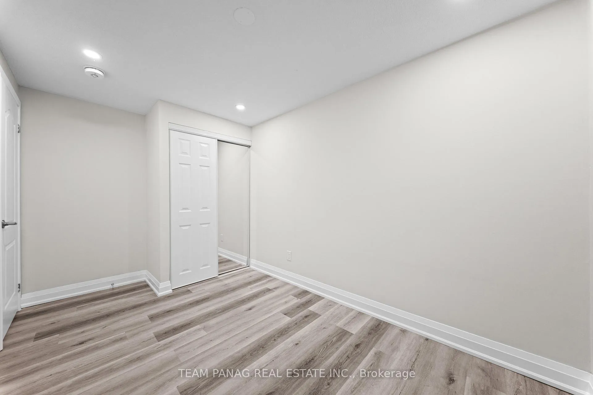 Photo 23 of 1 Golden Gate Drive, Brampton, Northgate — HOMEH