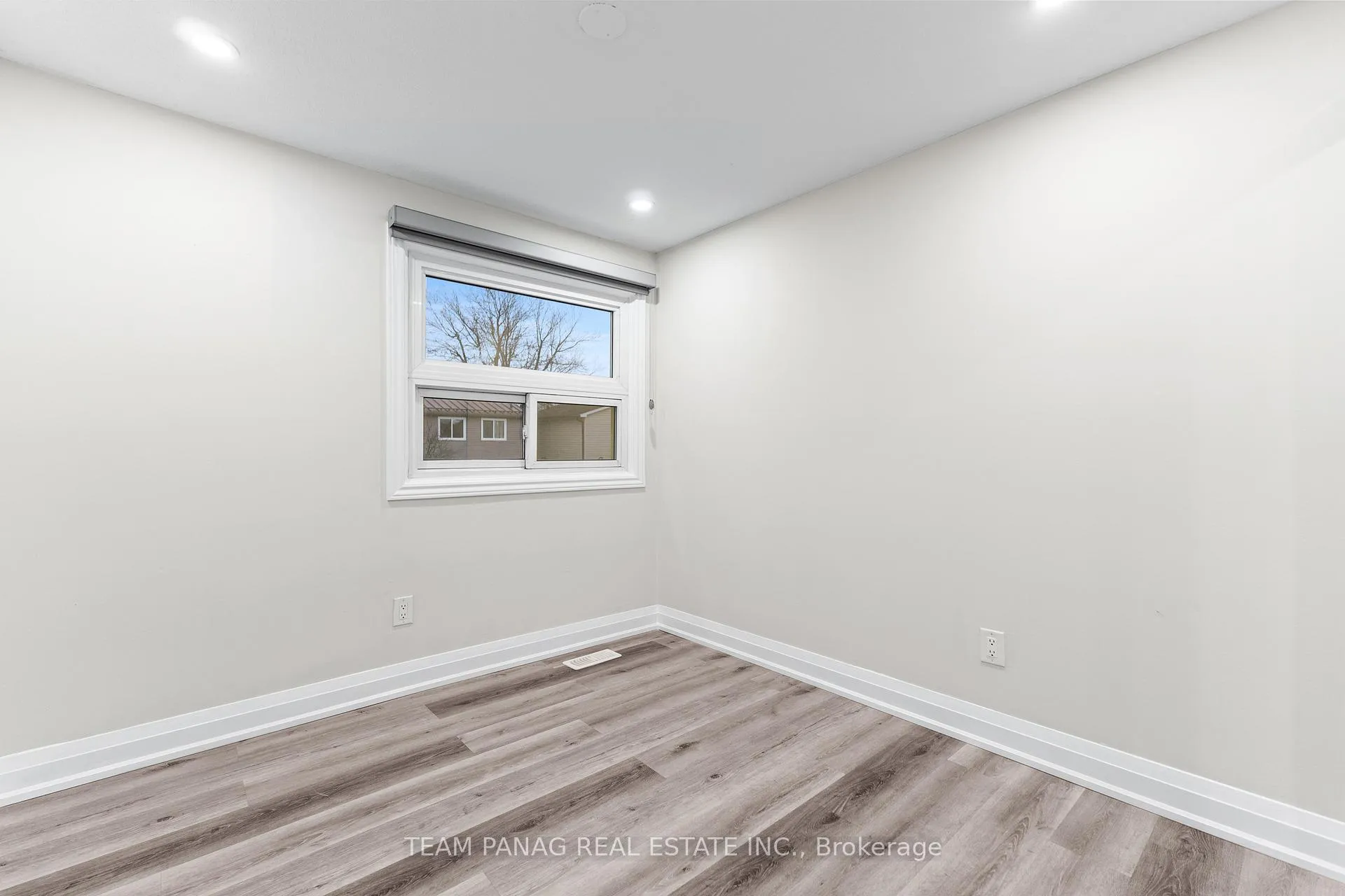 Photo 24 of 1 Golden Gate Drive, Brampton, Northgate — HOMEH