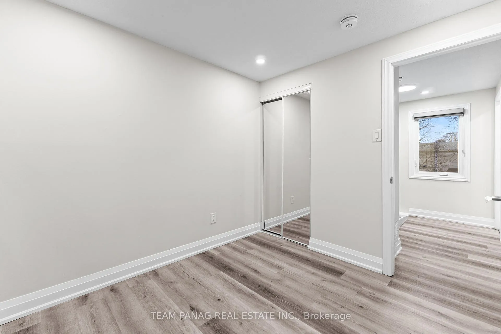 Photo 25 of 1 Golden Gate Drive, Brampton, Northgate — HOMEH