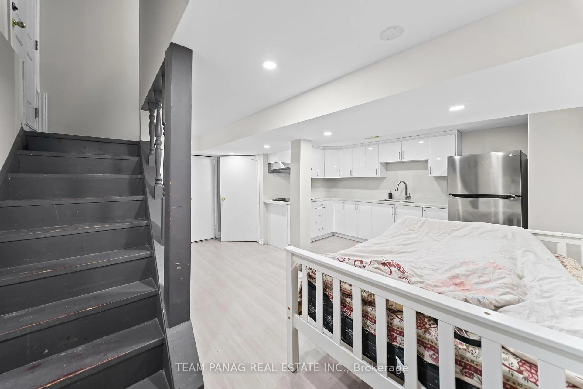 Photo 26 of 1 Golden Gate Drive, Brampton, Northgate — HOMEH
