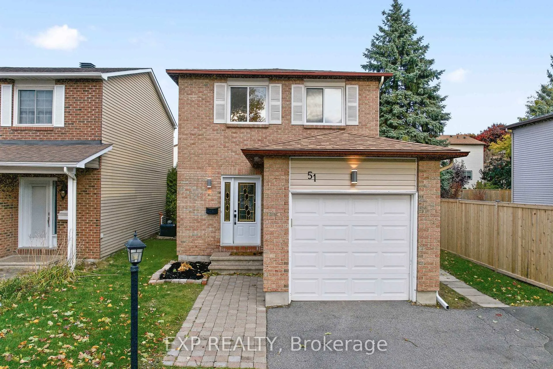 Photo 2 of 51 Raftus Square, Ottawa, Barrhaven - Pheasant Run — HOMEH