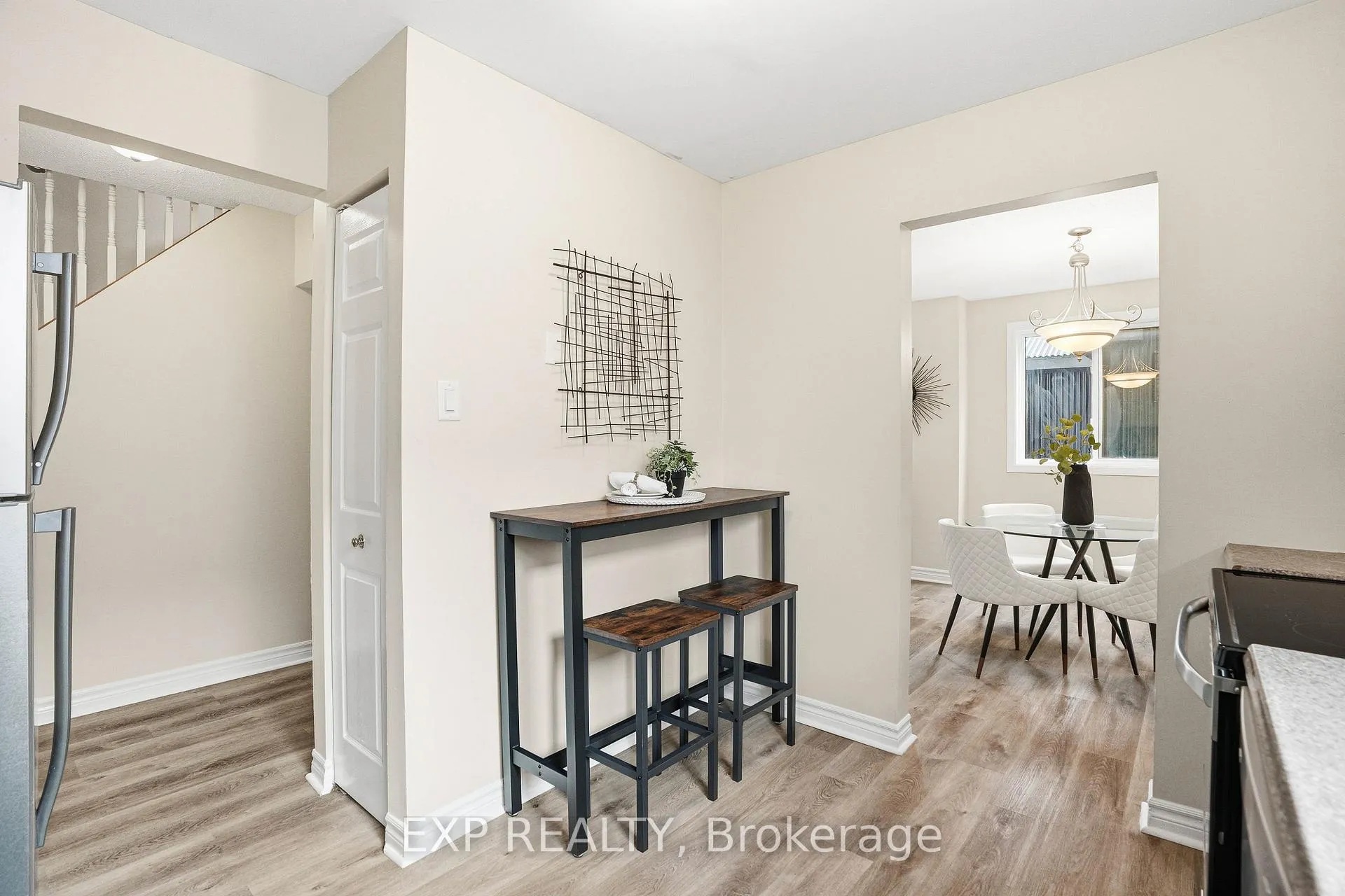 Photo 7 of 51 Raftus Square, Ottawa, Barrhaven - Pheasant Run — HOMEH