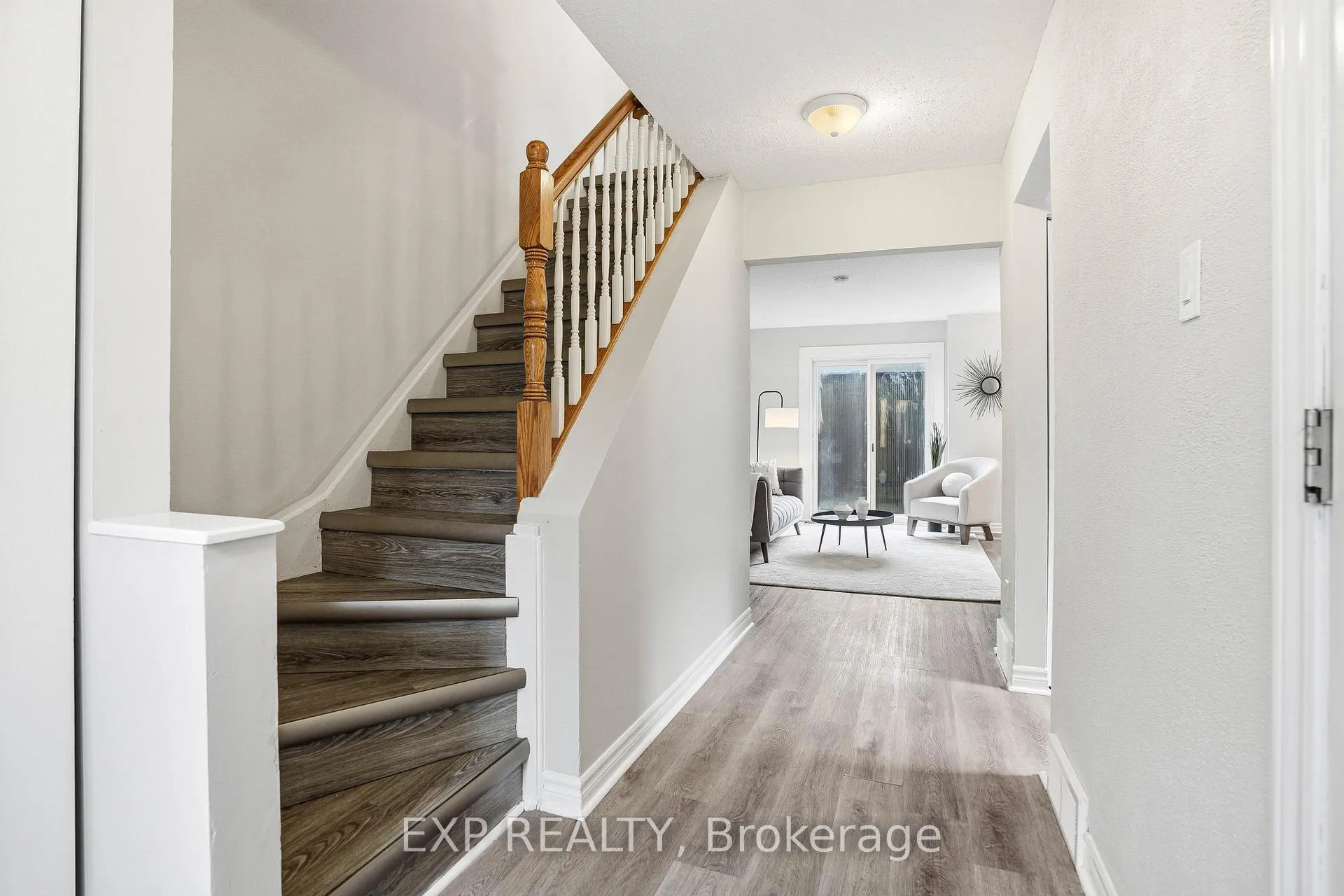 Photo 12 of 51 Raftus Square, Ottawa, Barrhaven - Pheasant Run — HOMEH
