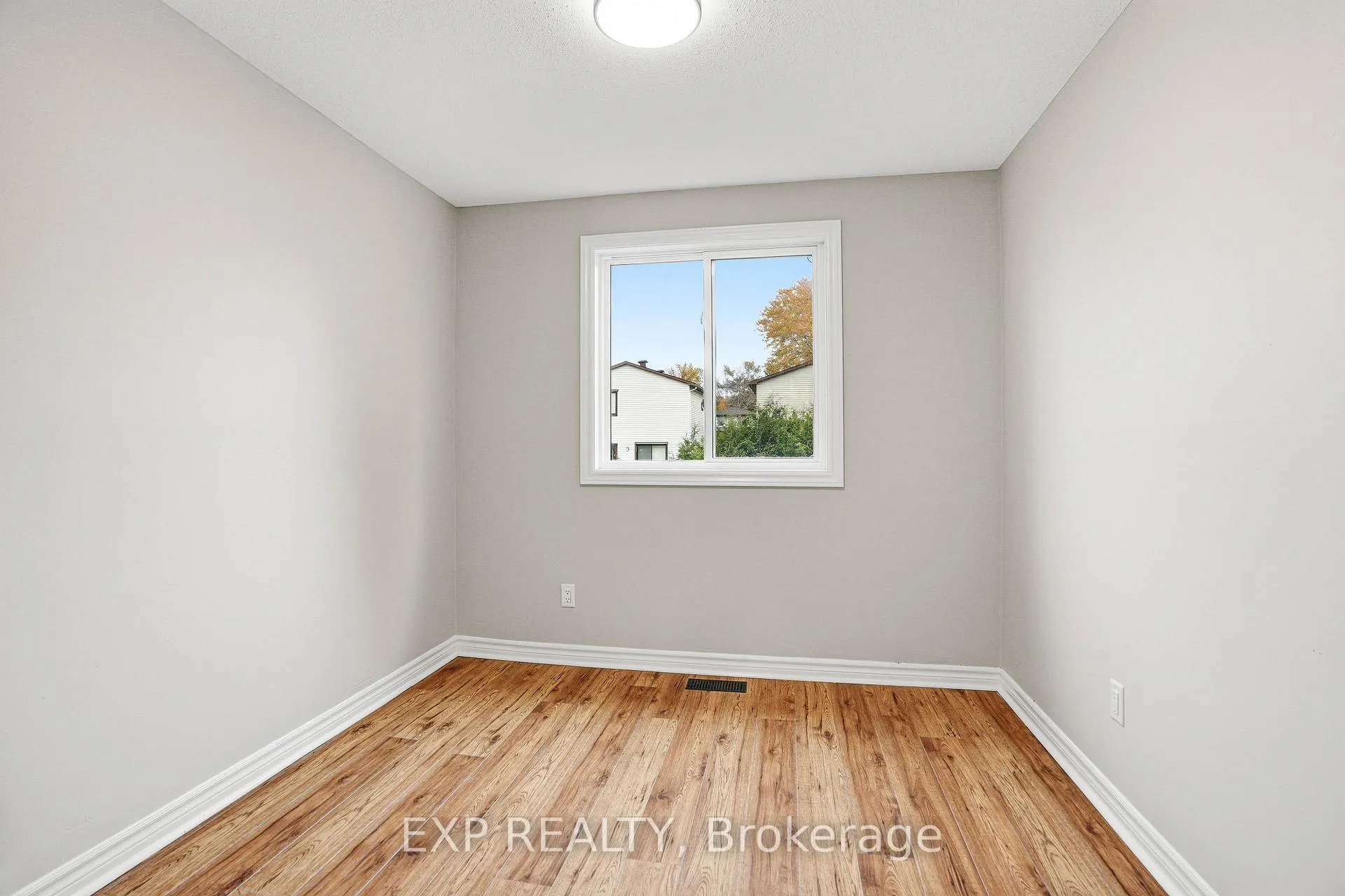 Photo 19 of 51 Raftus Square, Ottawa, Barrhaven - Pheasant Run — HOMEH