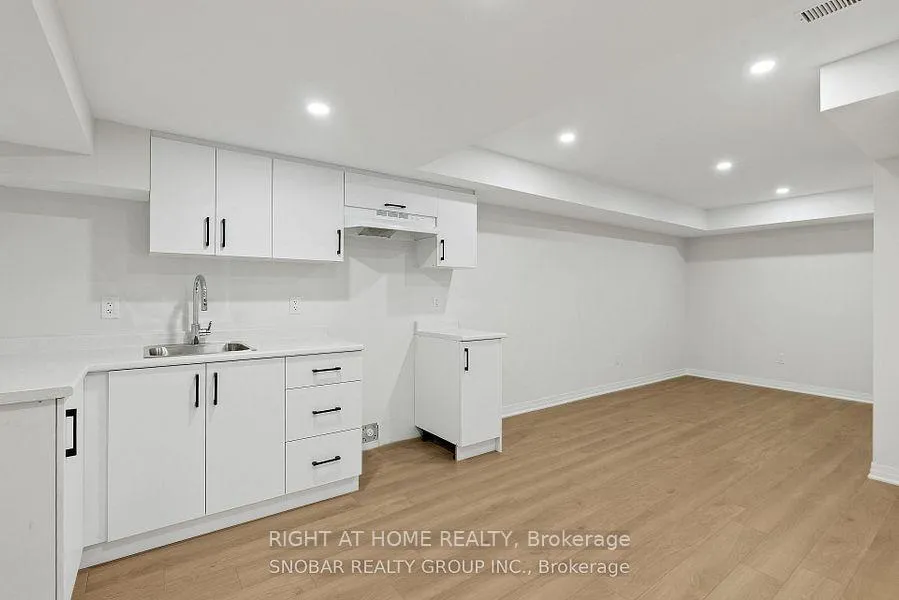 Photo 4 of 95 Shepherd Drive, Barrie, Painswick South — HOMEH