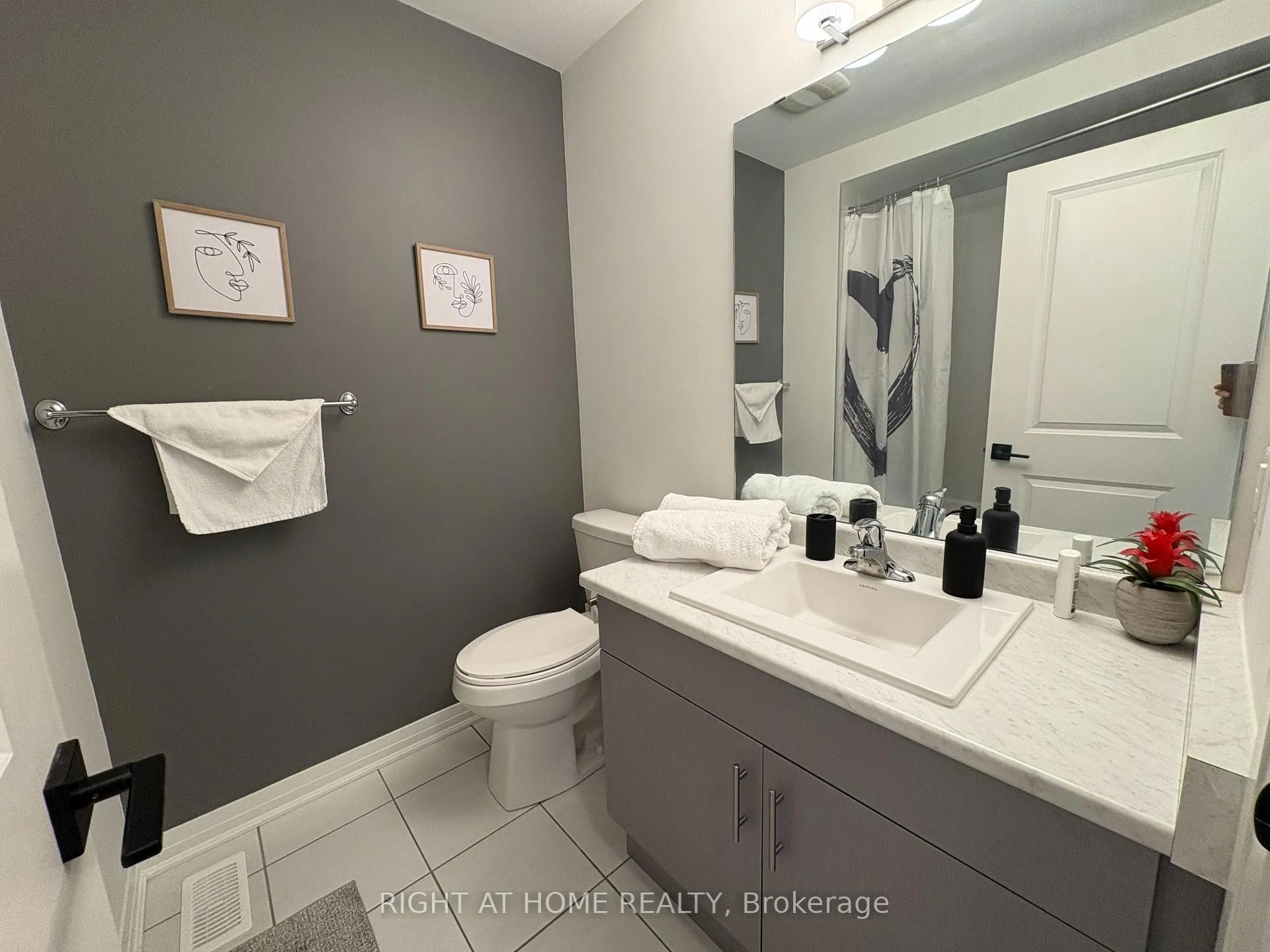 Photo 32 of 95 Shepherd Drive, Barrie, Painswick South — HOMEH