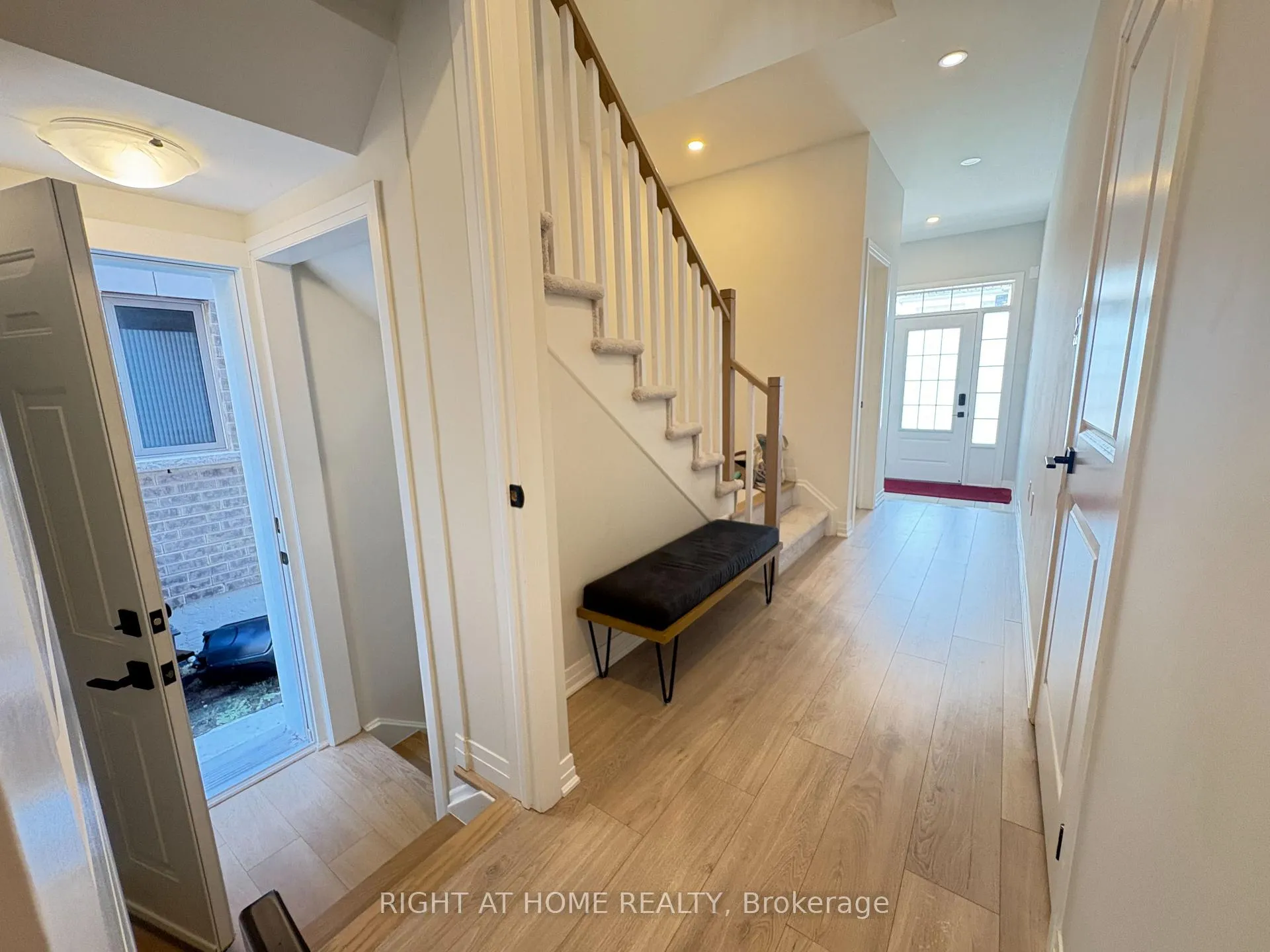 Photo 34 of 95 Shepherd Drive, Barrie, Painswick South — HOMEH
