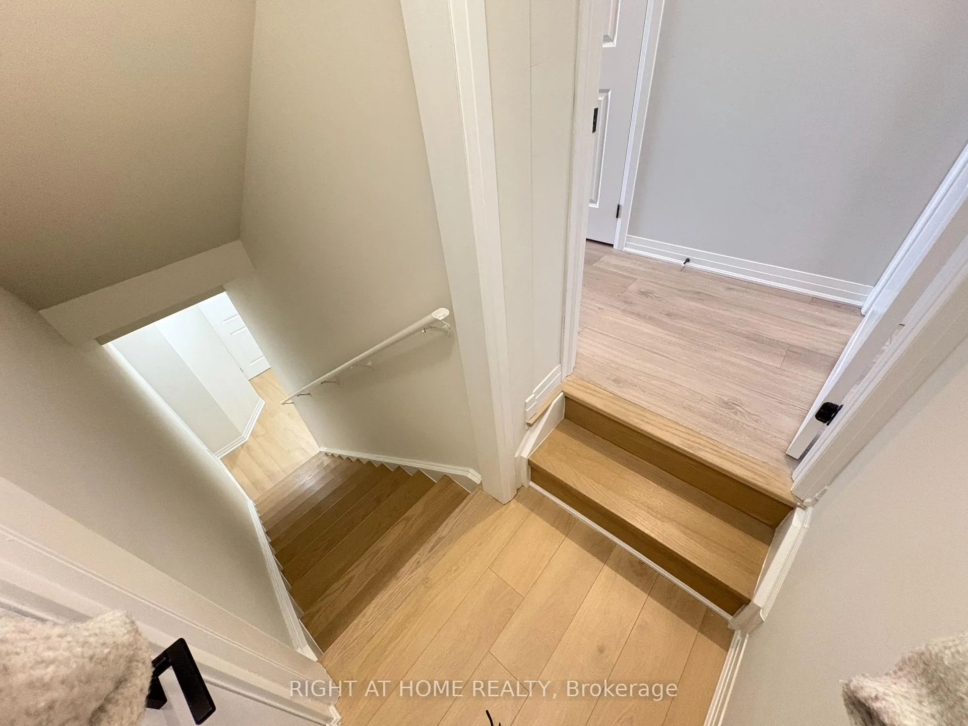 Photo 35 of 95 Shepherd Drive, Barrie, Painswick South — HOMEH