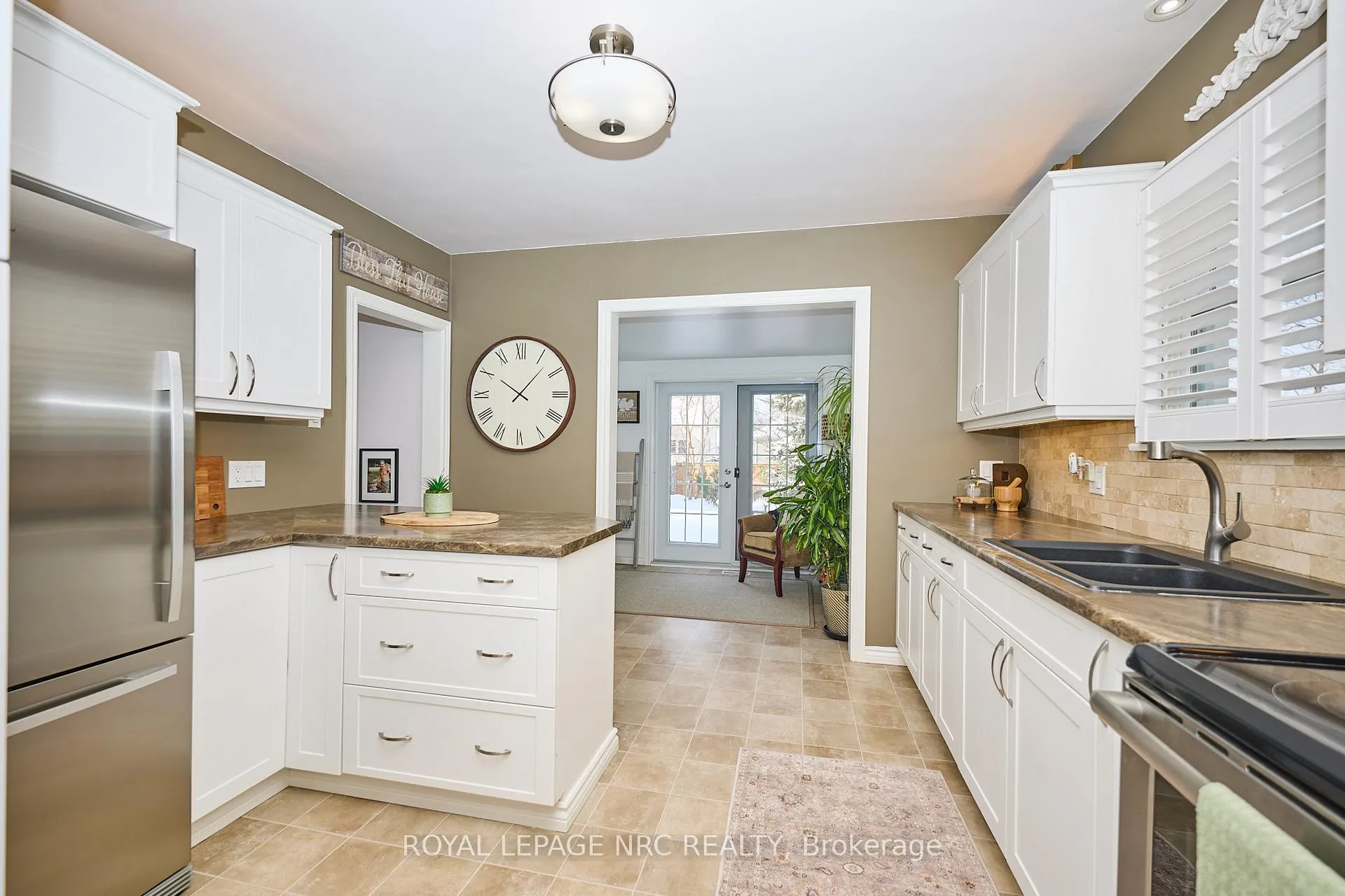 Photo 9 of 7 Perth Street, St. Catharines, E. Chester — HOMEH