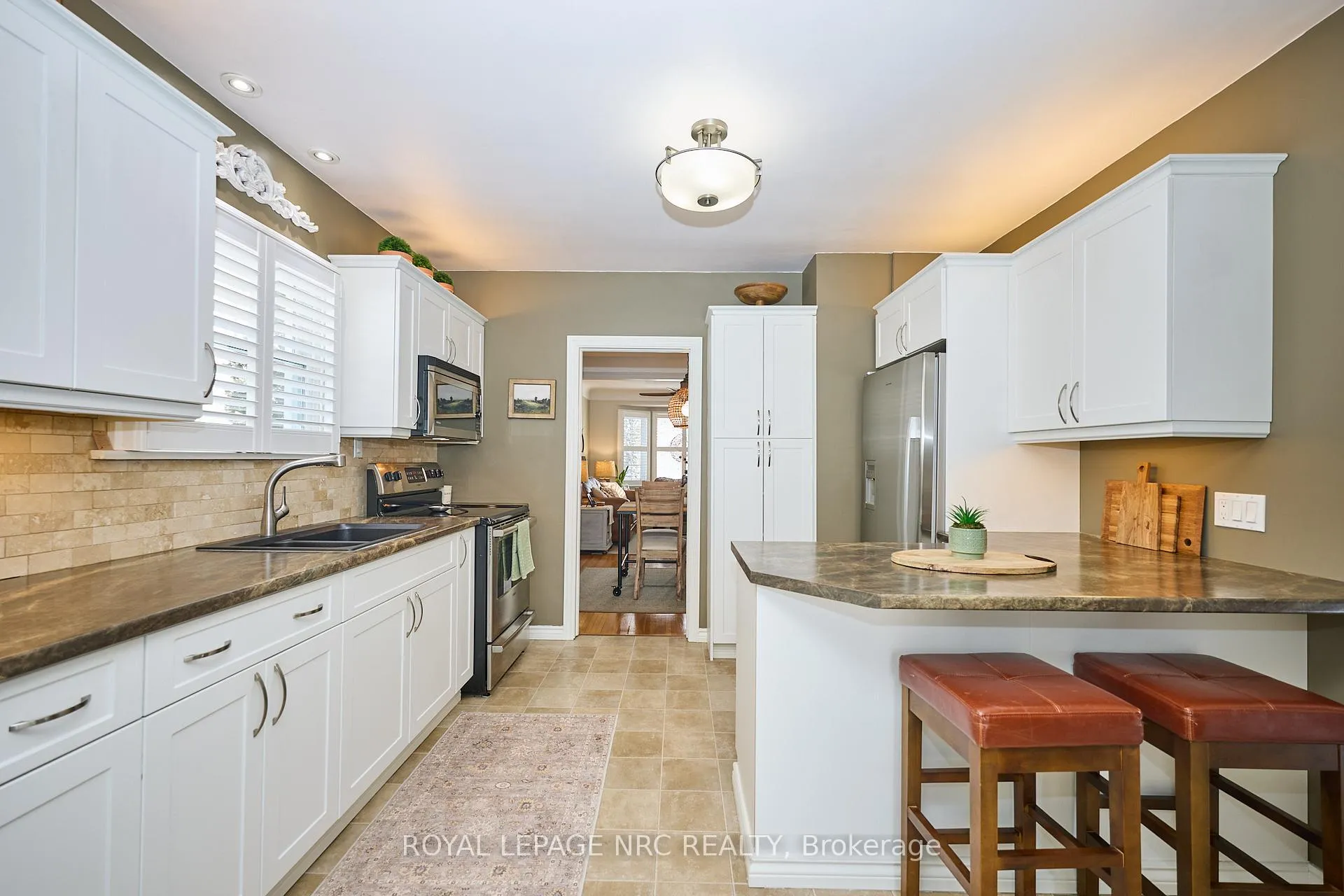 Photo 10 of 7 Perth Street, St. Catharines, E. Chester — HOMEH