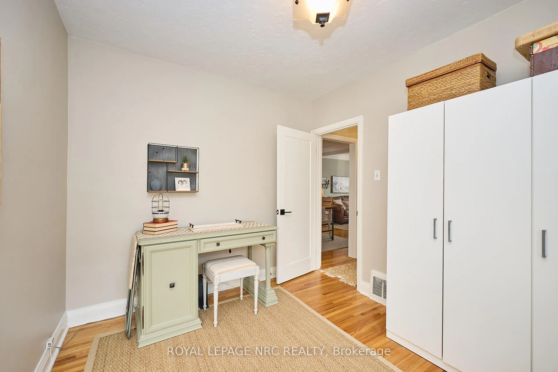 Photo 15 of 7 Perth Street, St. Catharines, E. Chester — HOMEH