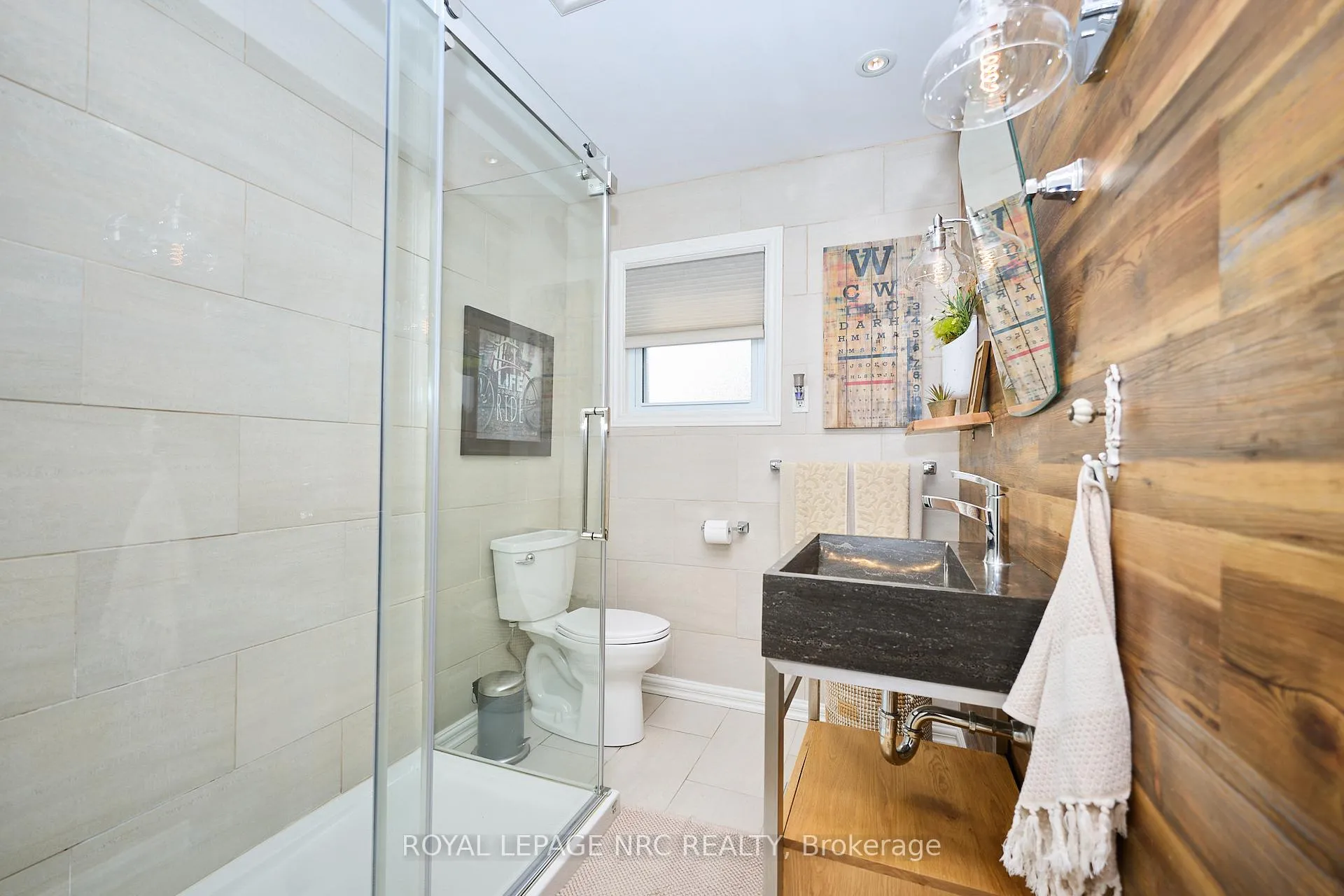 Photo 16 of 7 Perth Street, St. Catharines, E. Chester — HOMEH