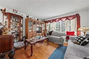 Photo 19 of 53 Bluerock Crescent, Cambridge — HOMEH