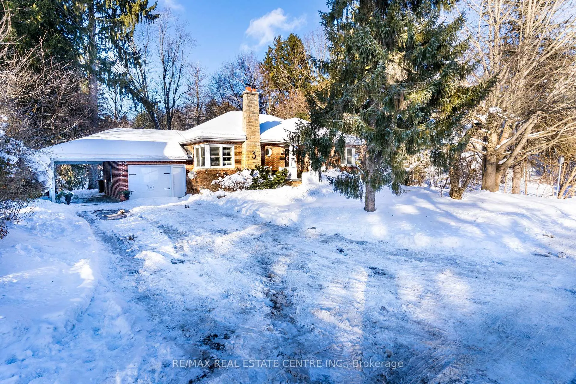 Front of 3 Fallsview Road