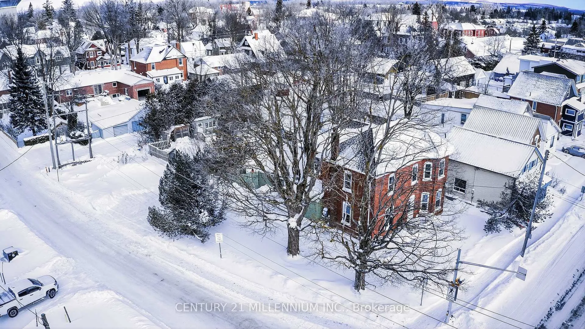 Photo 4 of 154 Main Street W, Shelburne — HOMEH