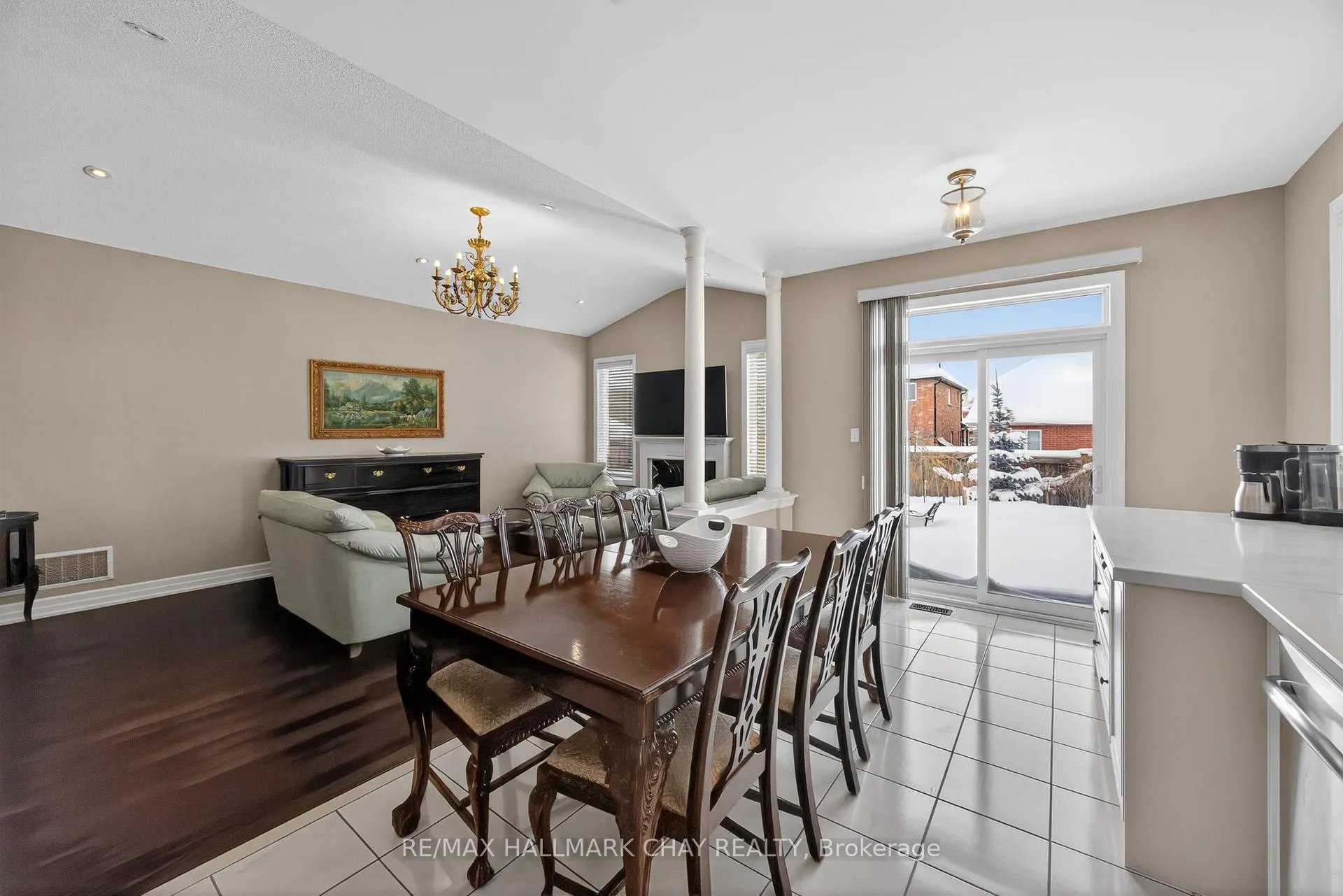 Photo 5 of 1406 Sheldon Street, Innisfil, Alcona — HOMEH