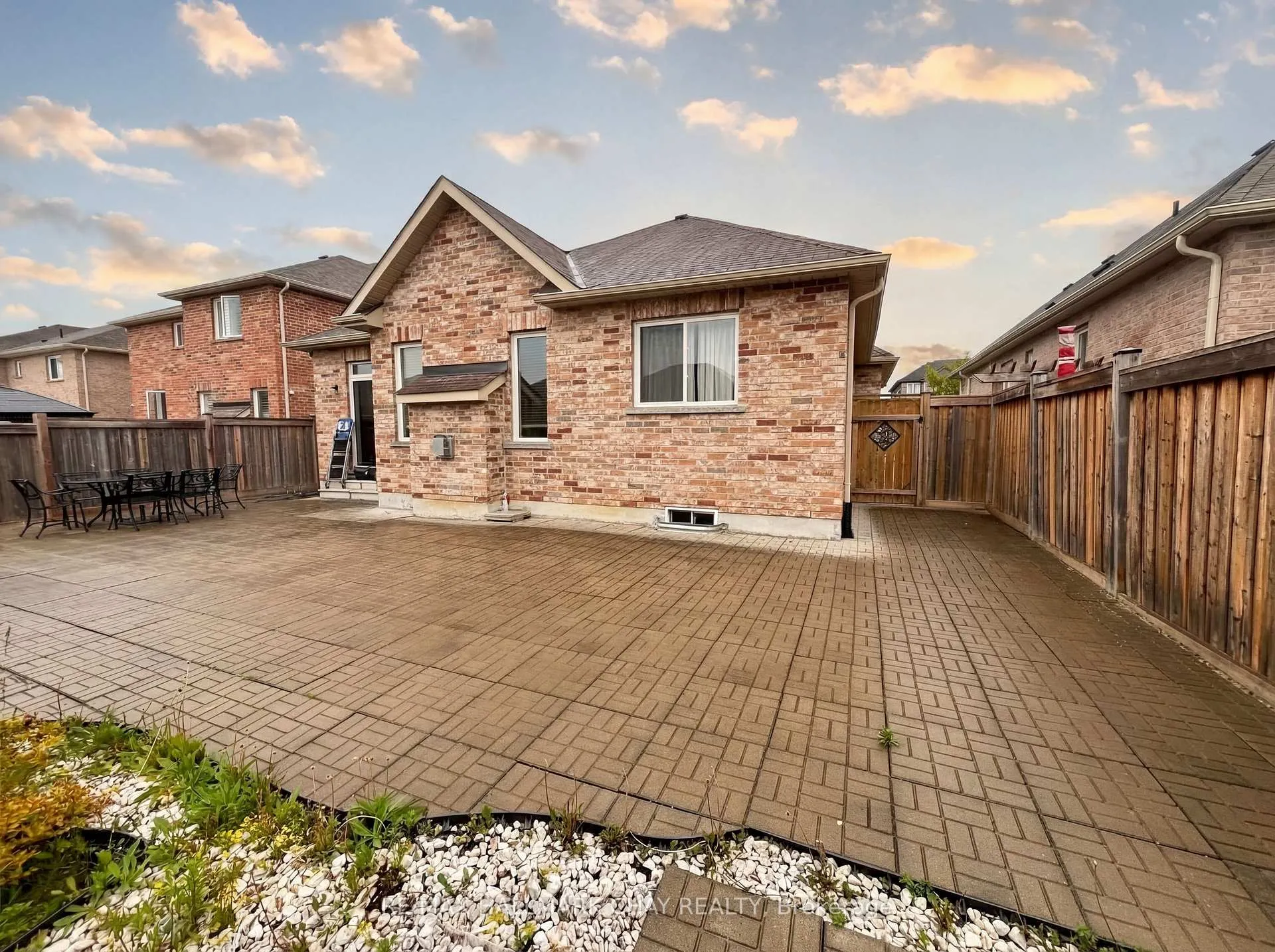 Photo 20 of 1406 Sheldon Street, Innisfil, Alcona — HOMEH