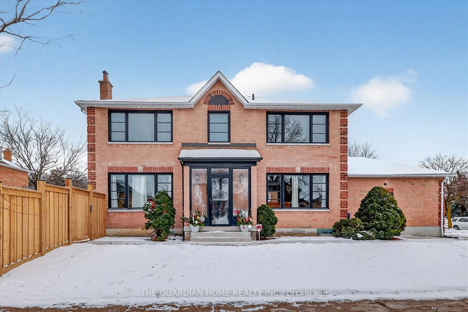 Photo 1 of 1 Arisaig Drive, Vaughan, Maple — HOMEH
