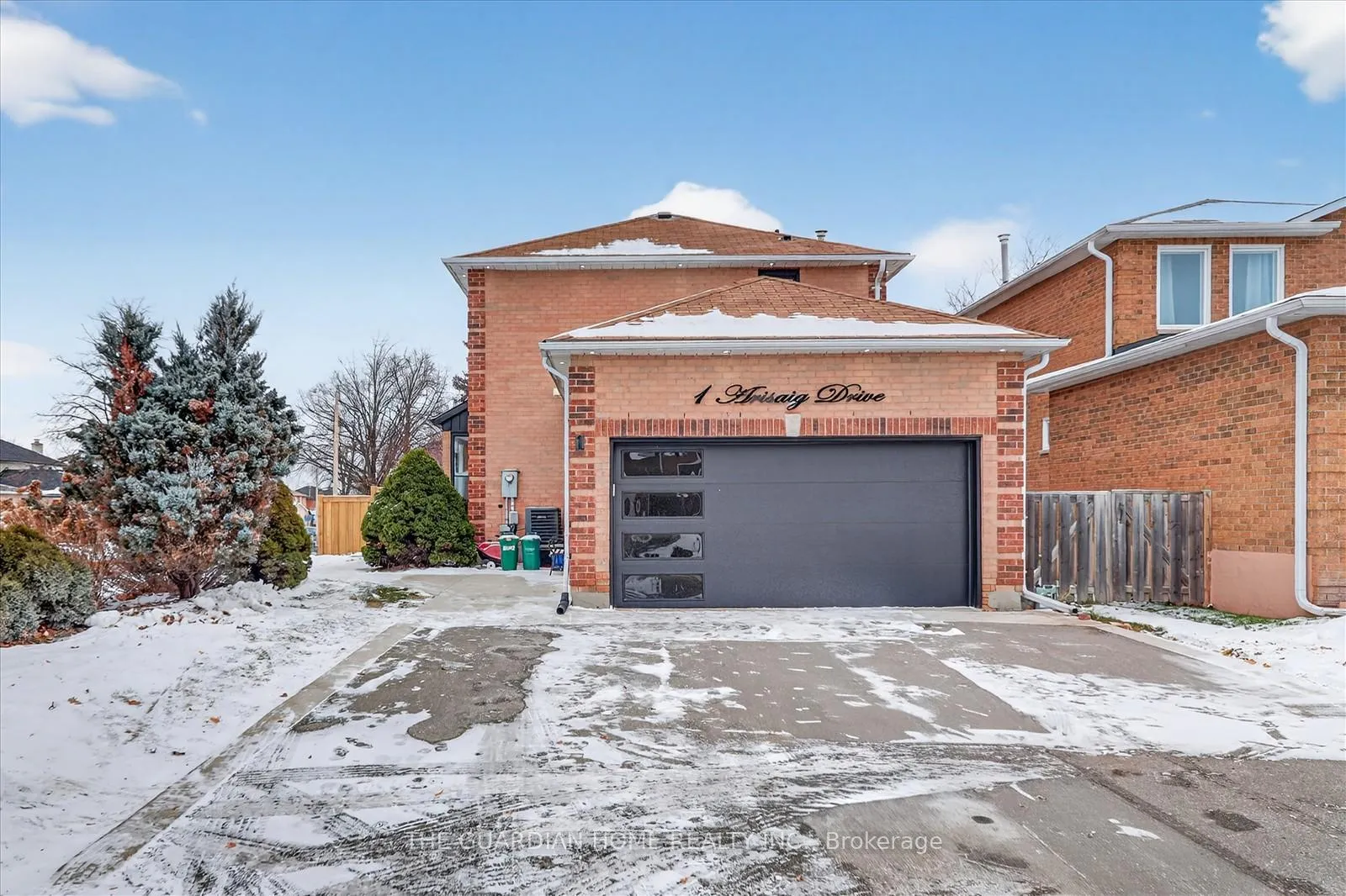 Photo 4 of 1 Arisaig Drive, Vaughan, Maple — HOMEH