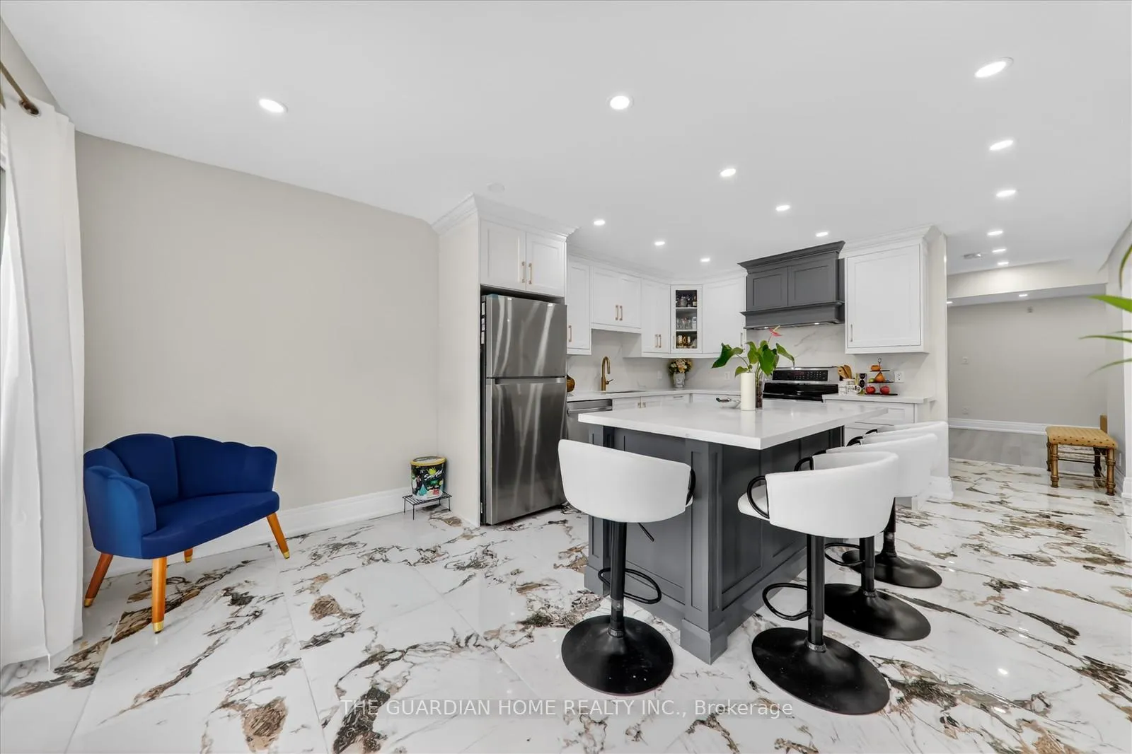 Photo 17 of 1 Arisaig Drive, Vaughan, Maple — HOMEH