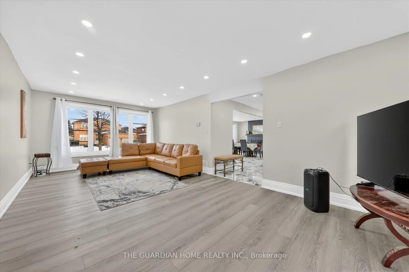 Photo 22 of 1 Arisaig Drive, Vaughan, Maple — HOMEH