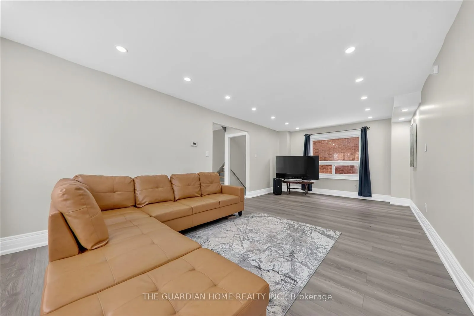 Photo 24 of 1 Arisaig Drive, Vaughan, Maple — HOMEH
