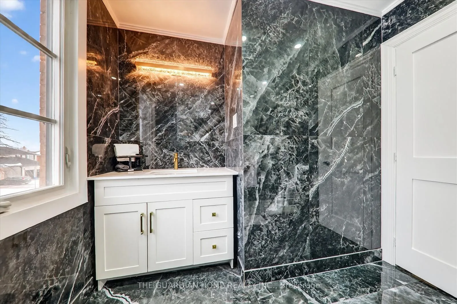 Photo 33 of 1 Arisaig Drive, Vaughan, Maple — HOMEH