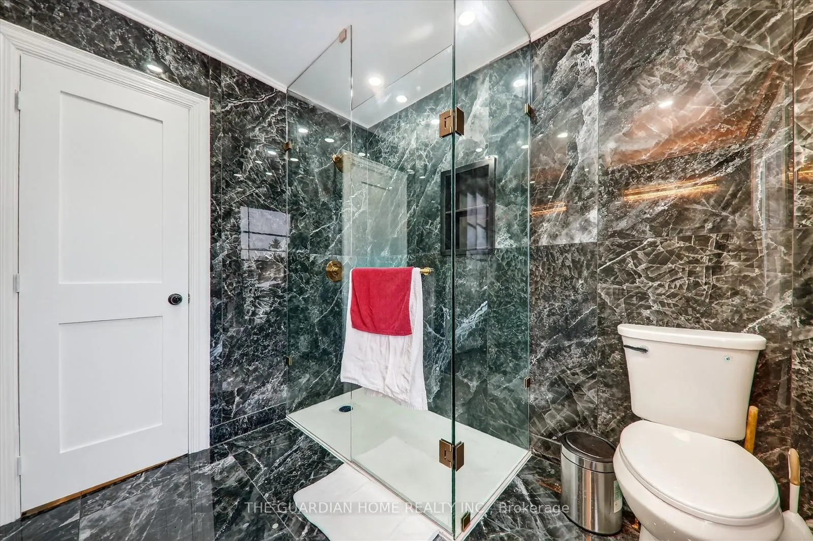 Photo 34 of 1 Arisaig Drive, Vaughan, Maple — HOMEH